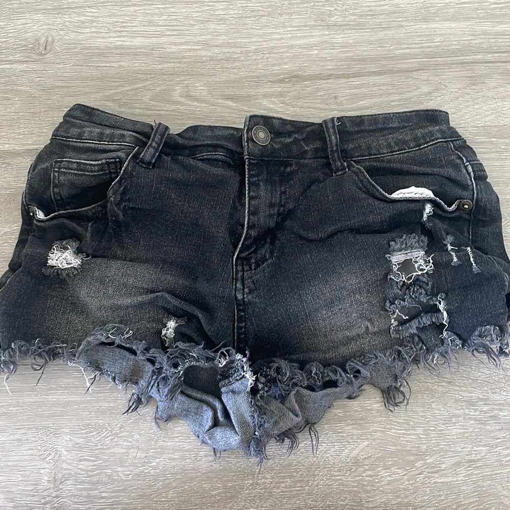 Black jean shorts teens